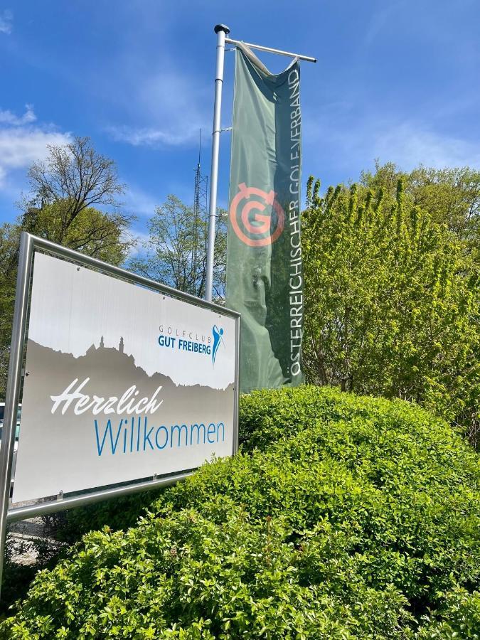 Golf-Appartement Gleisdorf Ngoại thất bức ảnh